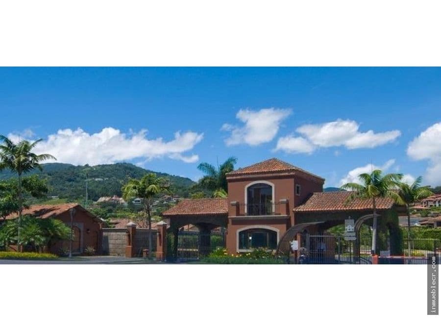 Terreno en Santa Ana