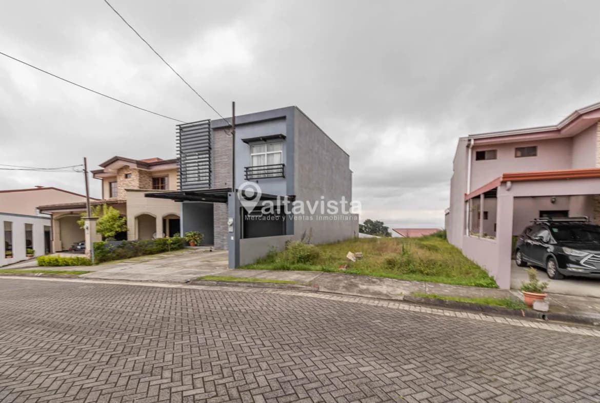 Terreno en Condominio Lomas de Montes de Oca