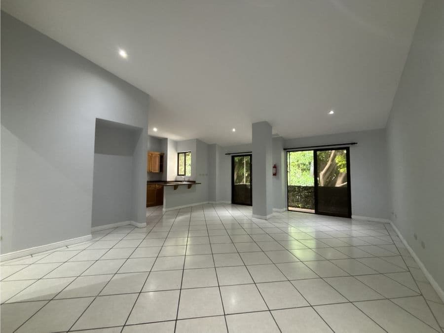 Apartamento en Bosques de Santa Ana