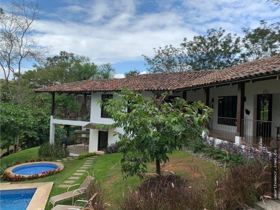 Propiedad en Turrubares