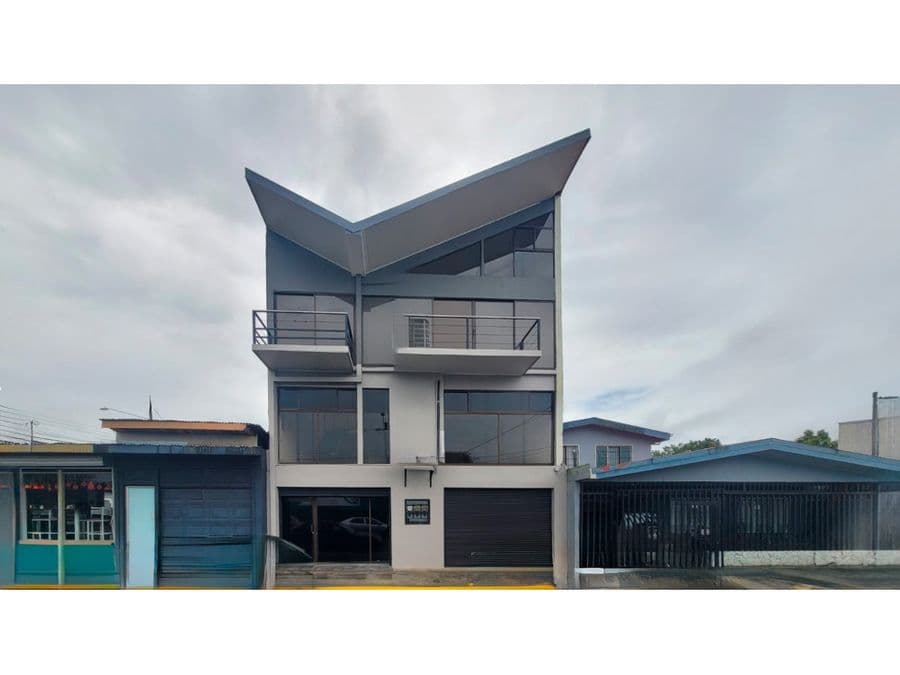 Edificio en San Ramón