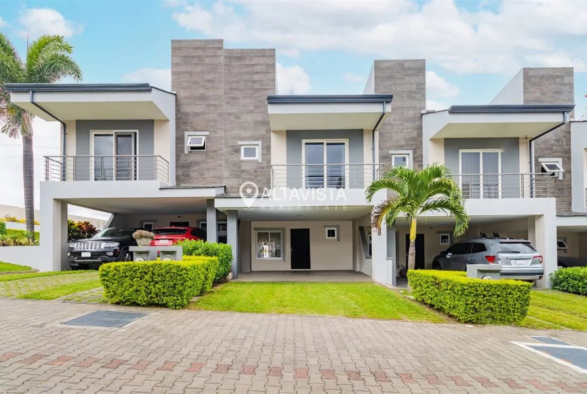 House at Condominio Río Palma