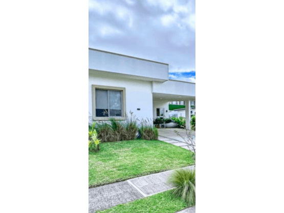 Casa en Condominio Estancias de Guachipelín