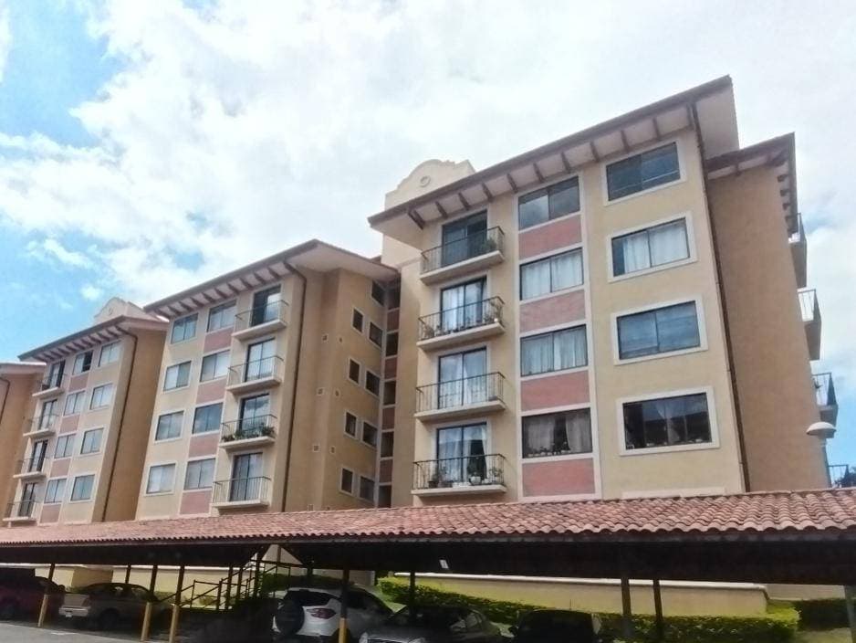 Propiedad en Condominio Condado del Palacio