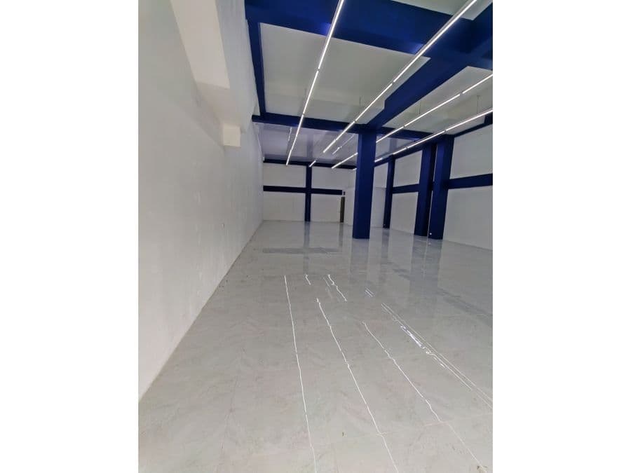 Commercial at Guadalupe