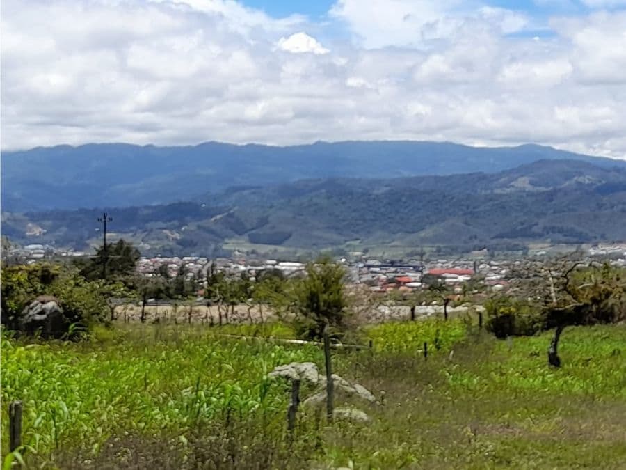 Comercial en Cartago