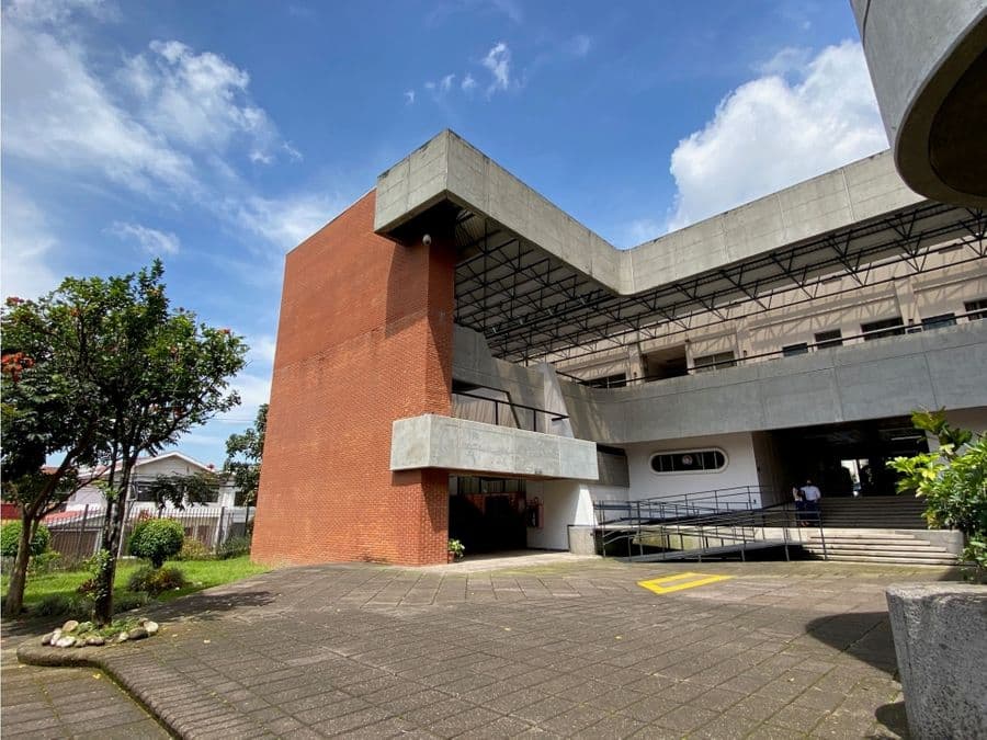 Edificio en San Pedro