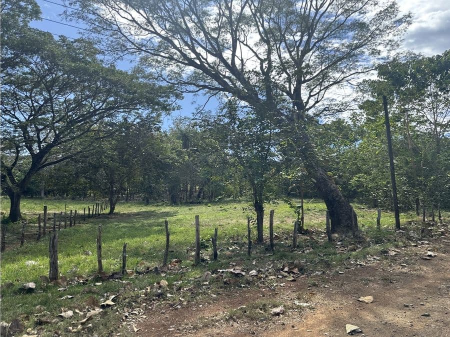 Land at Veintisiete de Abril