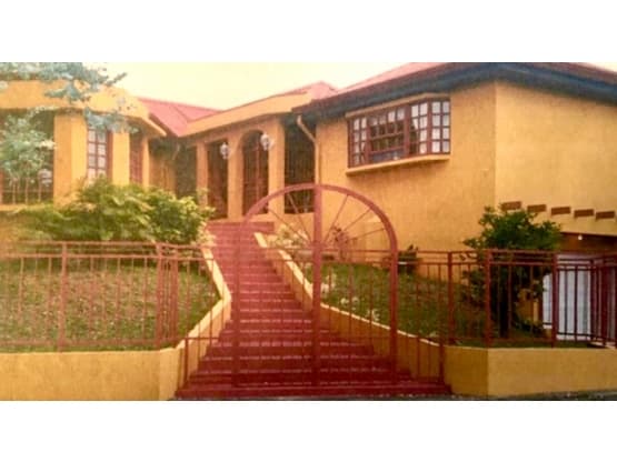 Casa en Condominio Lomas de Ayarco Sur