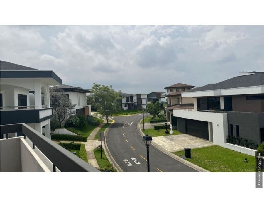 House at Condominio Francosta