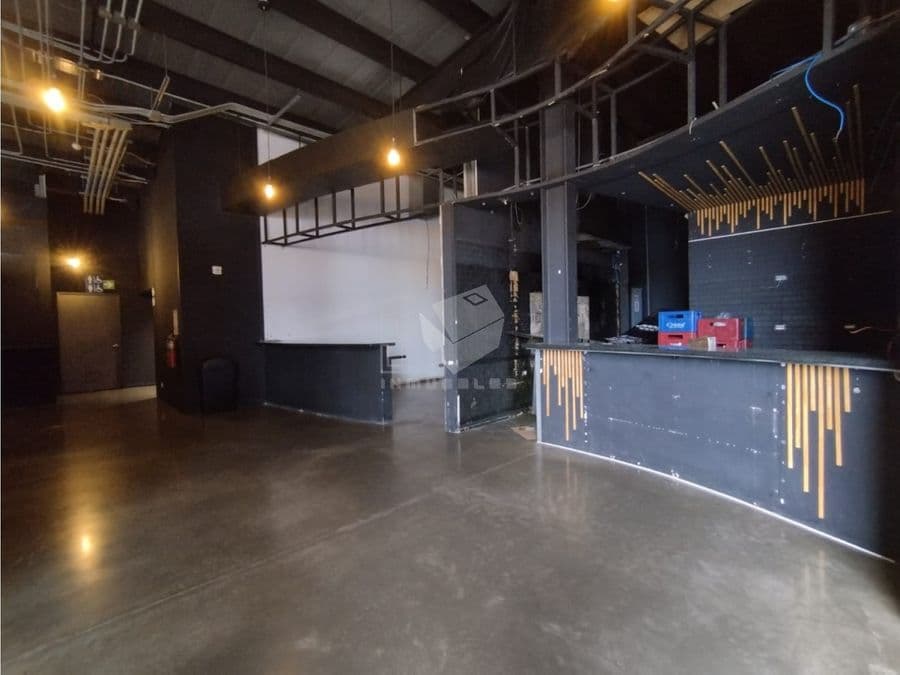 Commercial at San Rafael