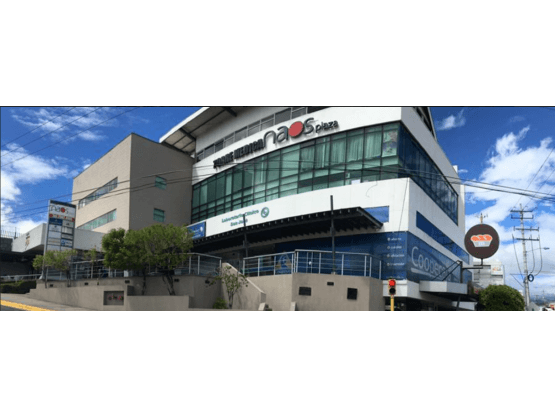 Comercial en Condominio Naos