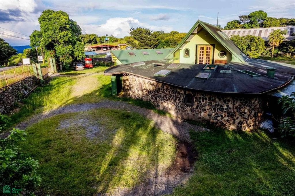 Comercial en Tilarán