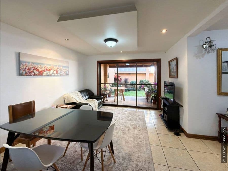 House at Anselmo Llorente