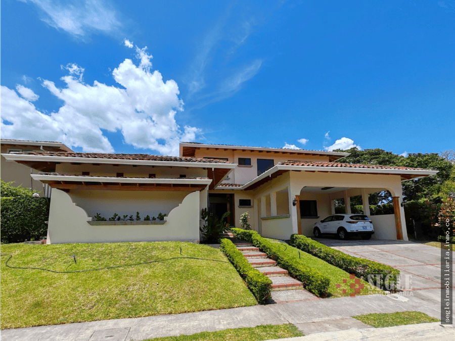 Casa en Piedades