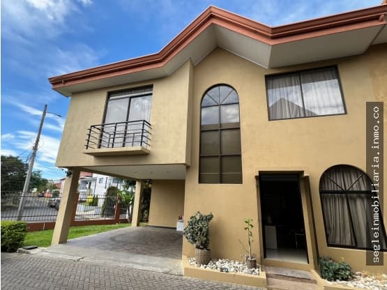 Casa en Residencial Los Eliseos
