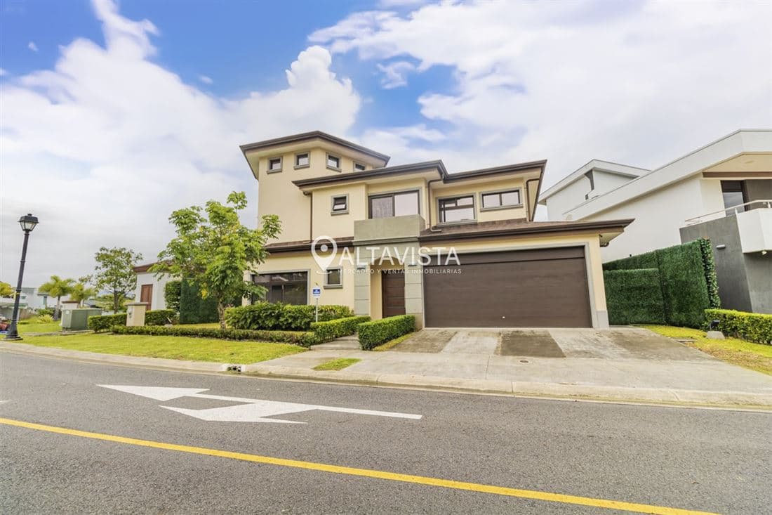 House at Condominio Francosta