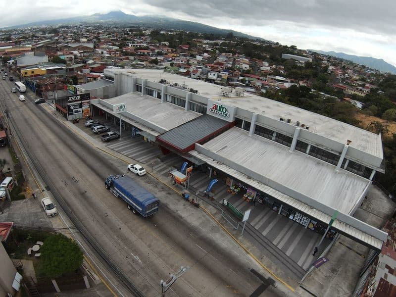 Comercial en Guadalupe