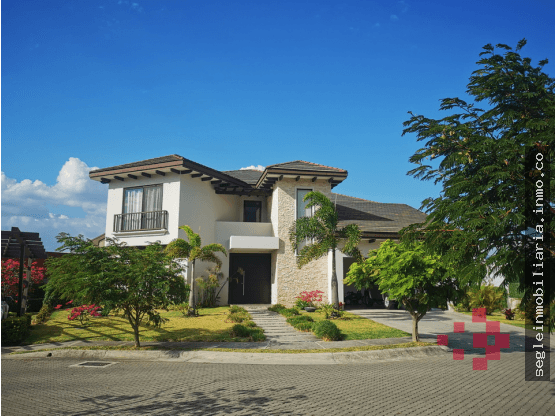 Casa en Condado del Río