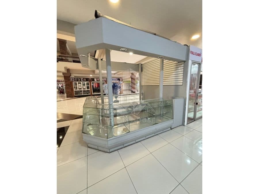 Commercial at San Pedro