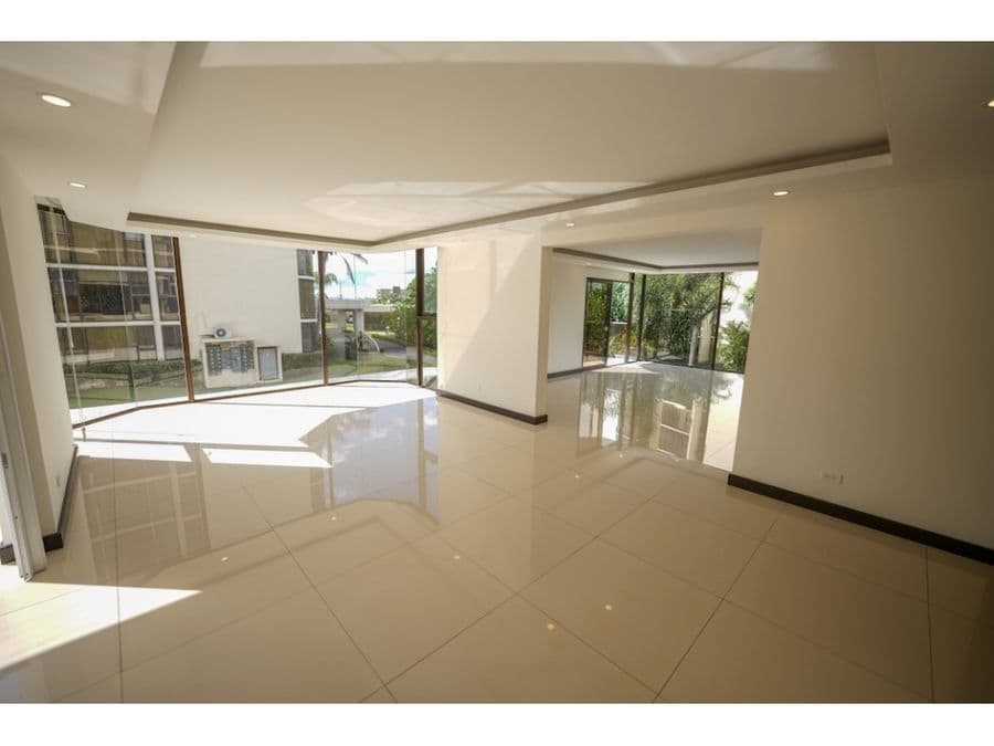 Apartamento en Condominio Altos de Marbella