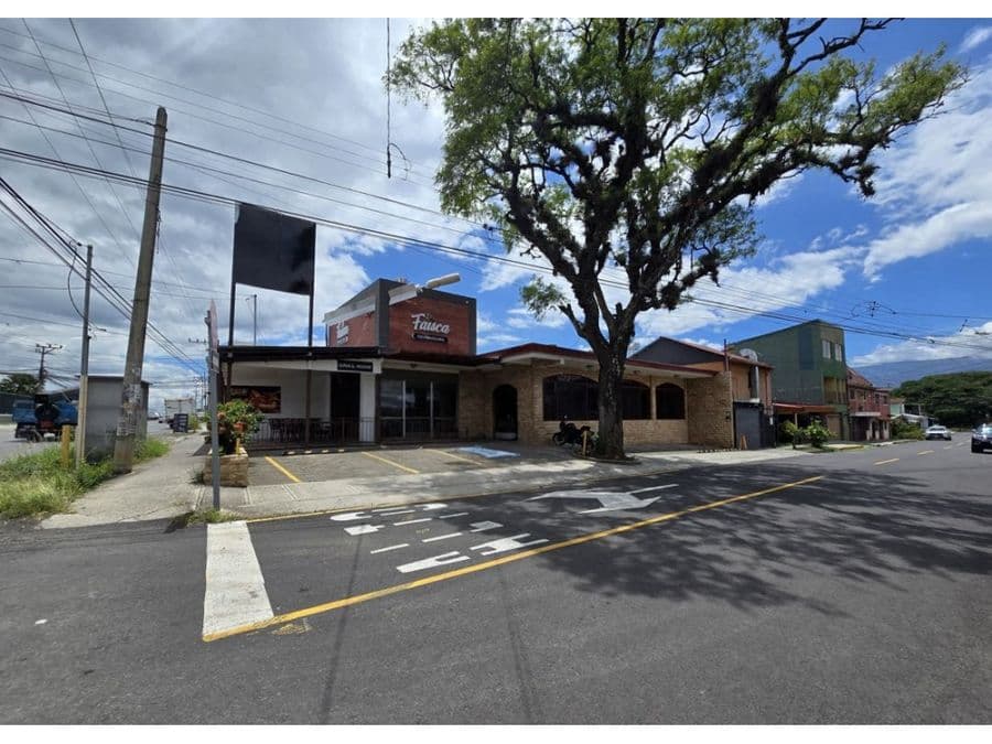 Commercial at Heredia