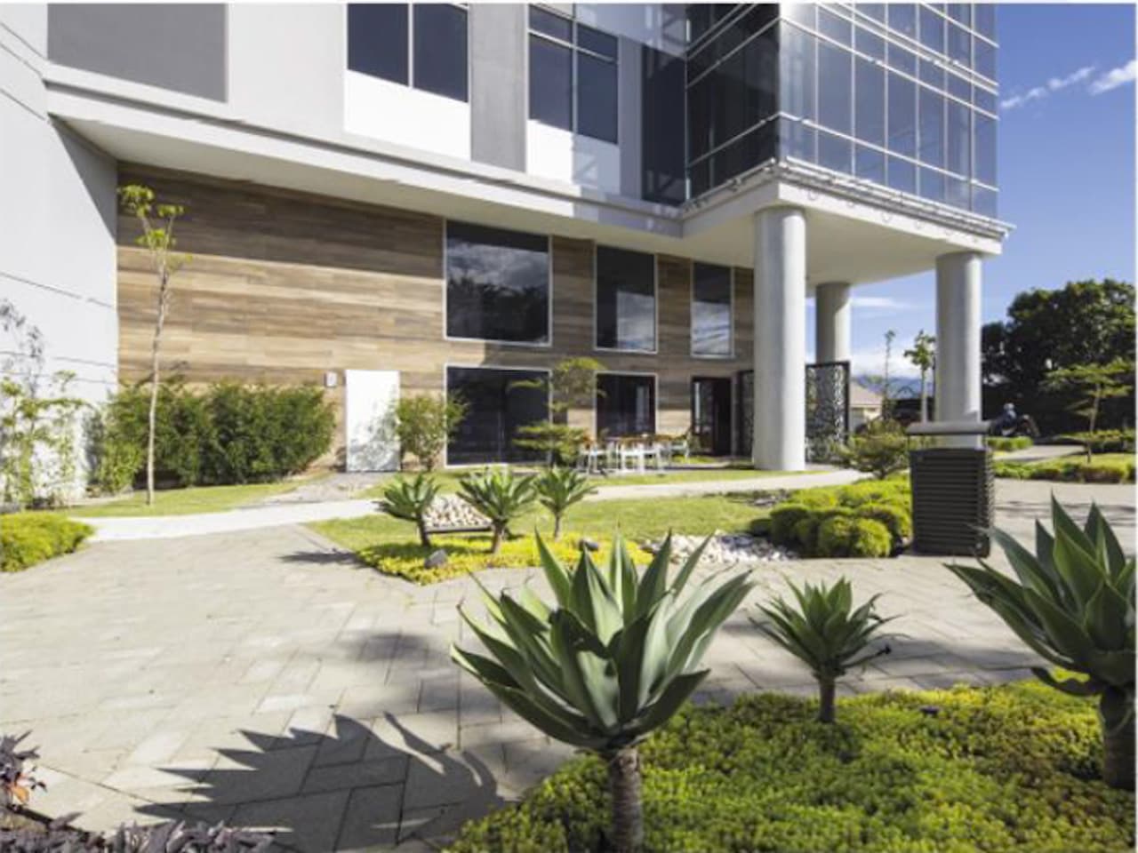 Property at Los Laureles