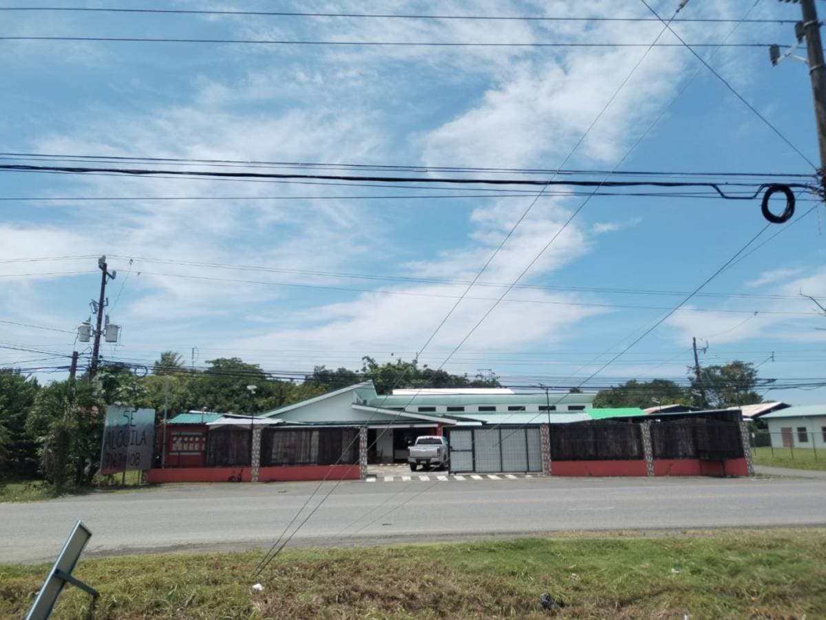 Commercial at Quepos