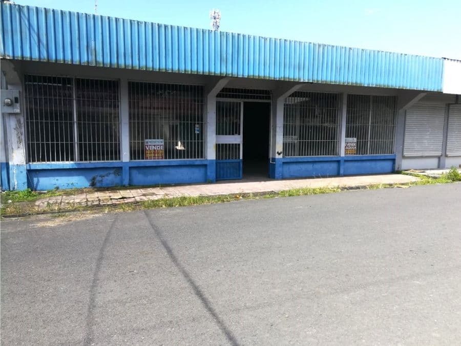 Commercial at Río Jiménez