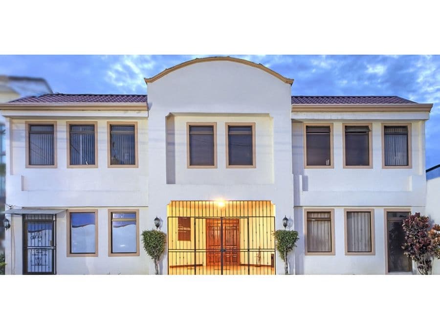 Commercial at Escazú