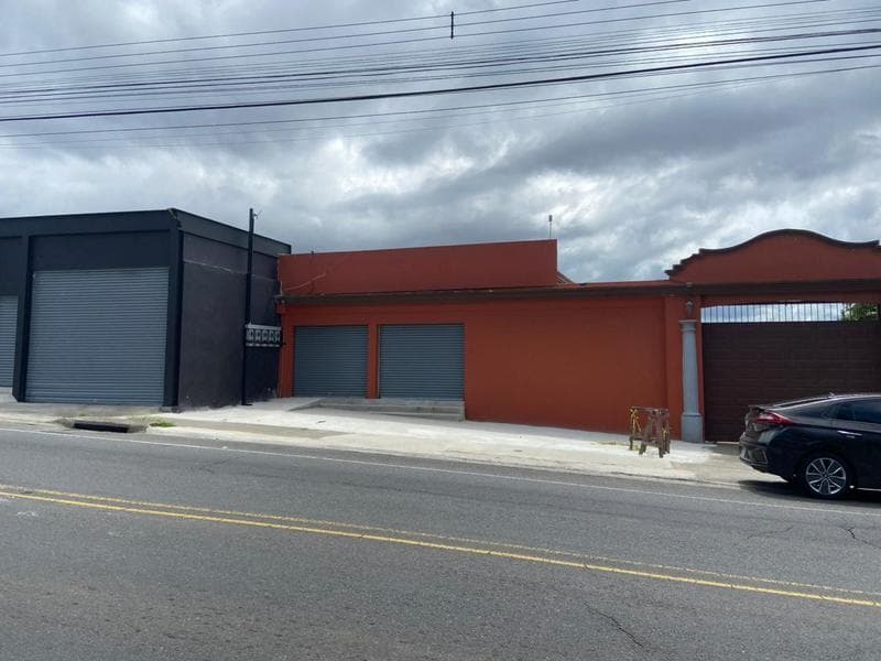 Comercial en San Miguel