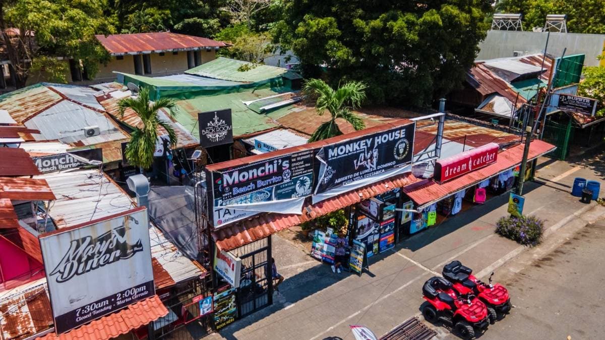 Comercial en Jacó