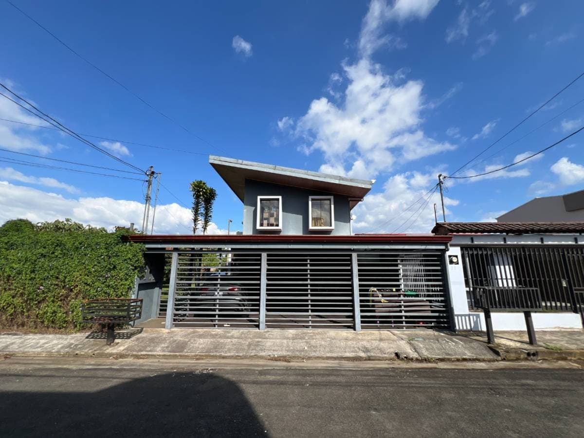 Comercial en San Ramón