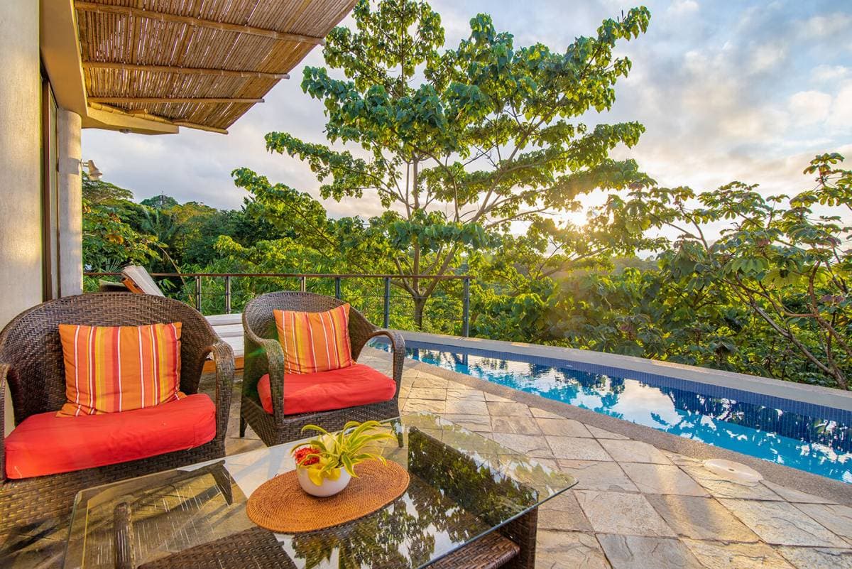 Commercial at Quepos