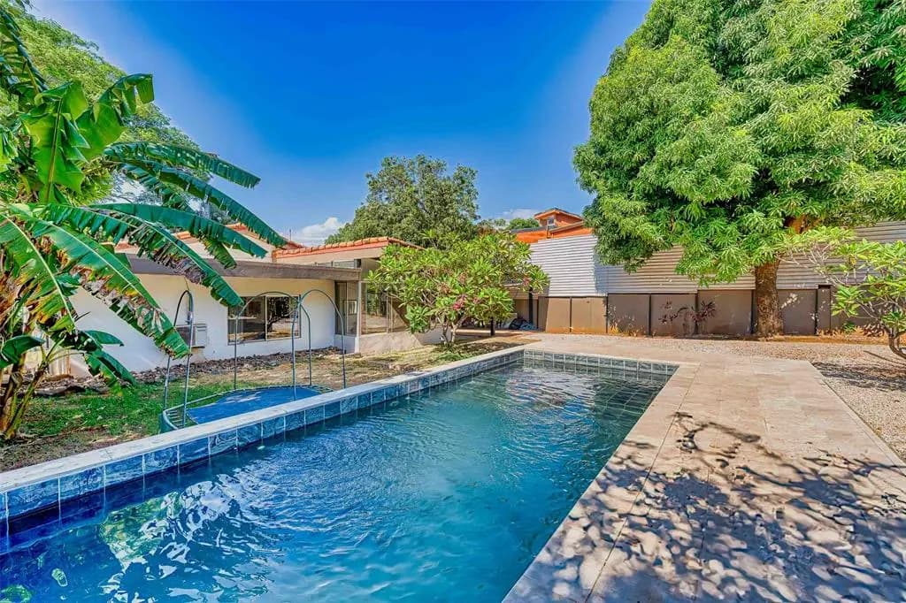 Property at Veintisiete de Abril