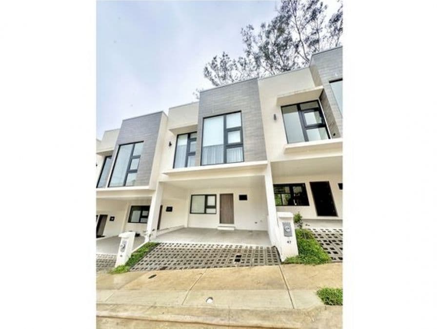 House at Santa Ana
