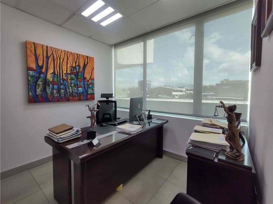 Oficina en Edificio Latitud Dent