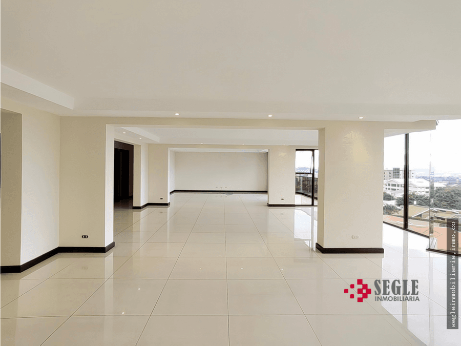 Apartamento en Condominio Altos de Marbella