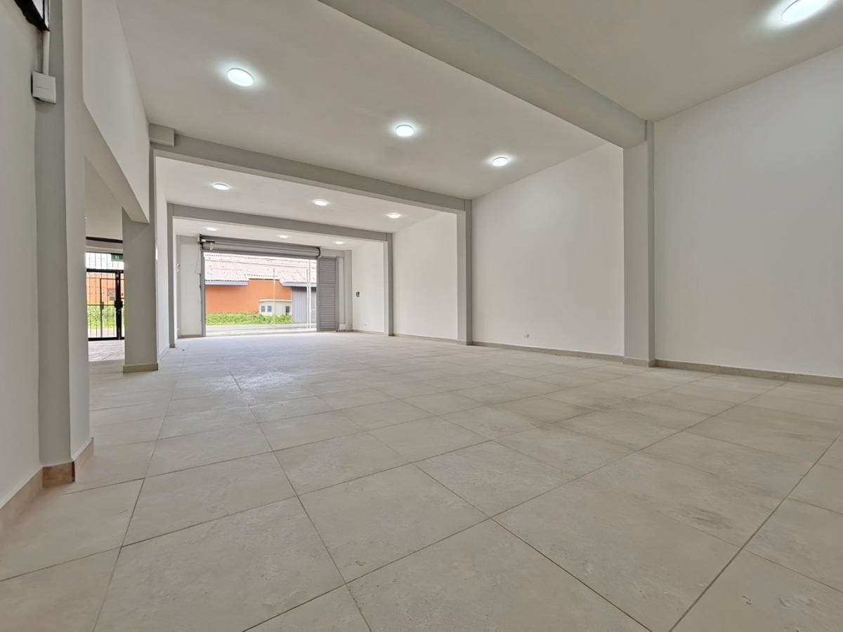 Warehouse at Uruca Centro