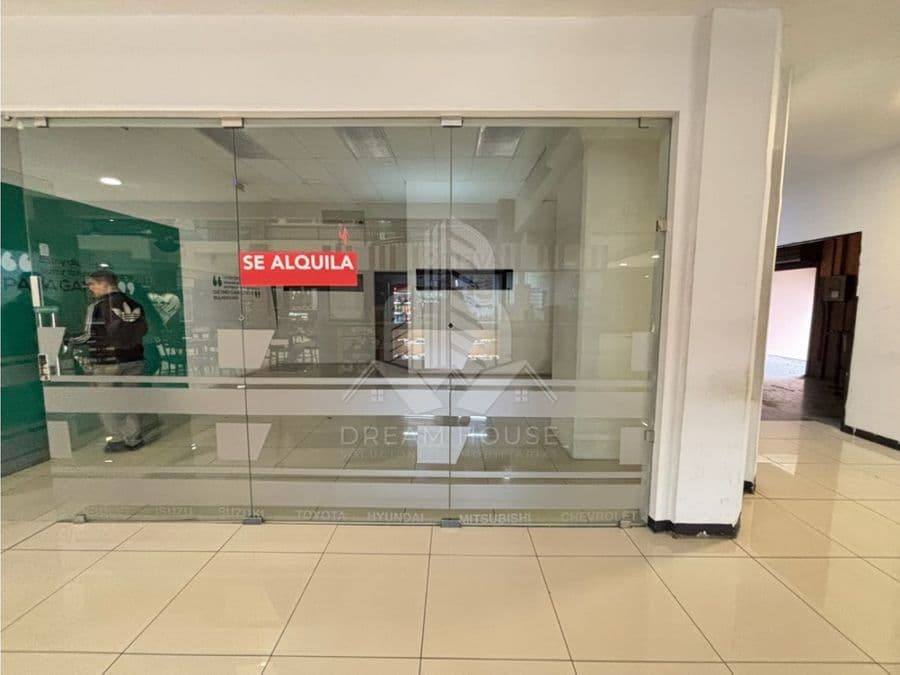 Commercial at San Pedro