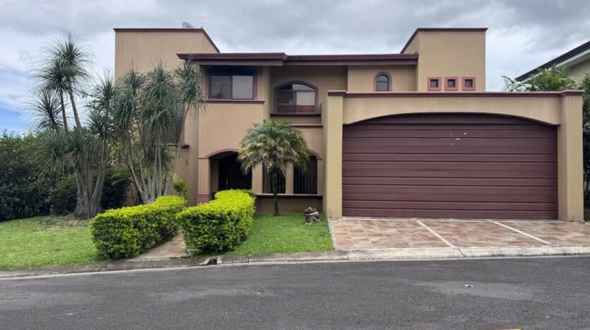 Casa en Condominio Santa Lucia