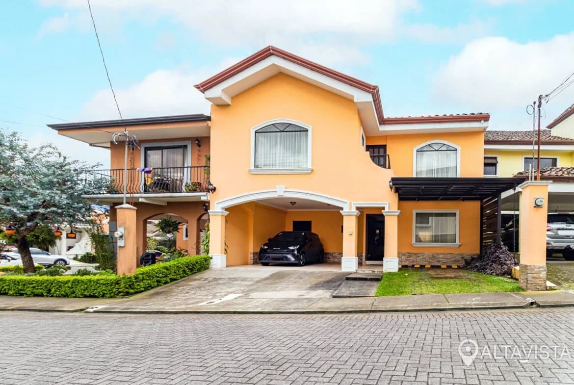 Casa en Condominio Lomas de Granadilla