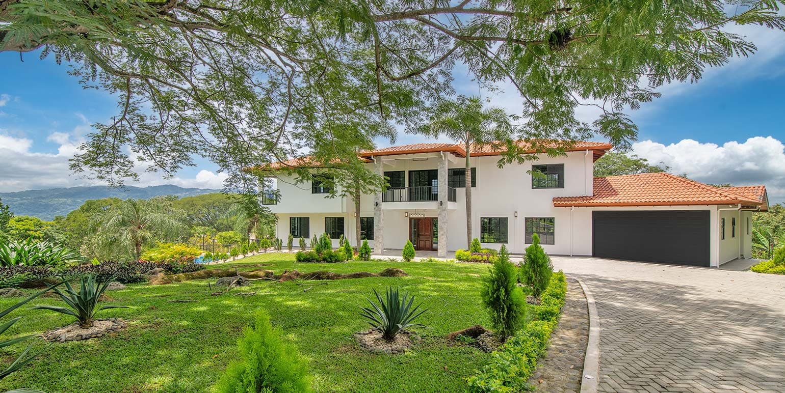 Property at Atenas
