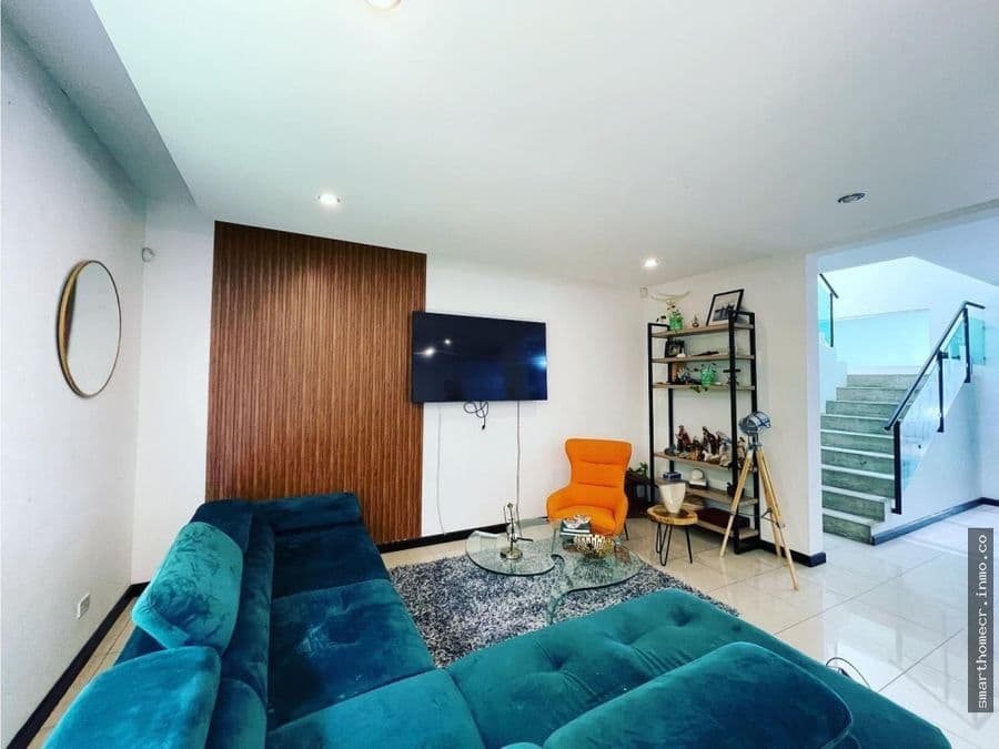 Casa en Trejos Montealegre