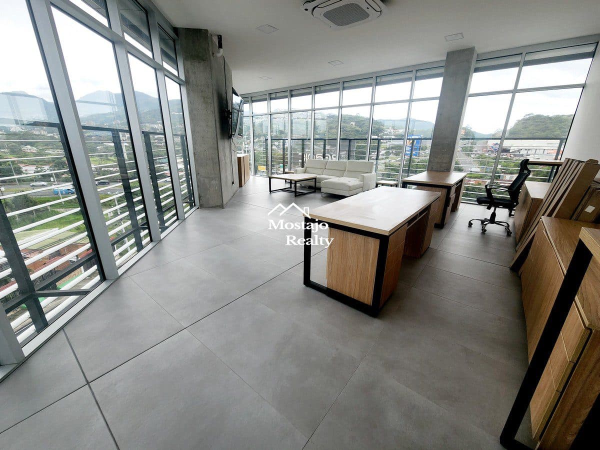 Comercial en San Rafael