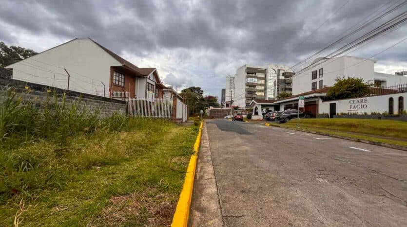 Terreno en Mata Redonda