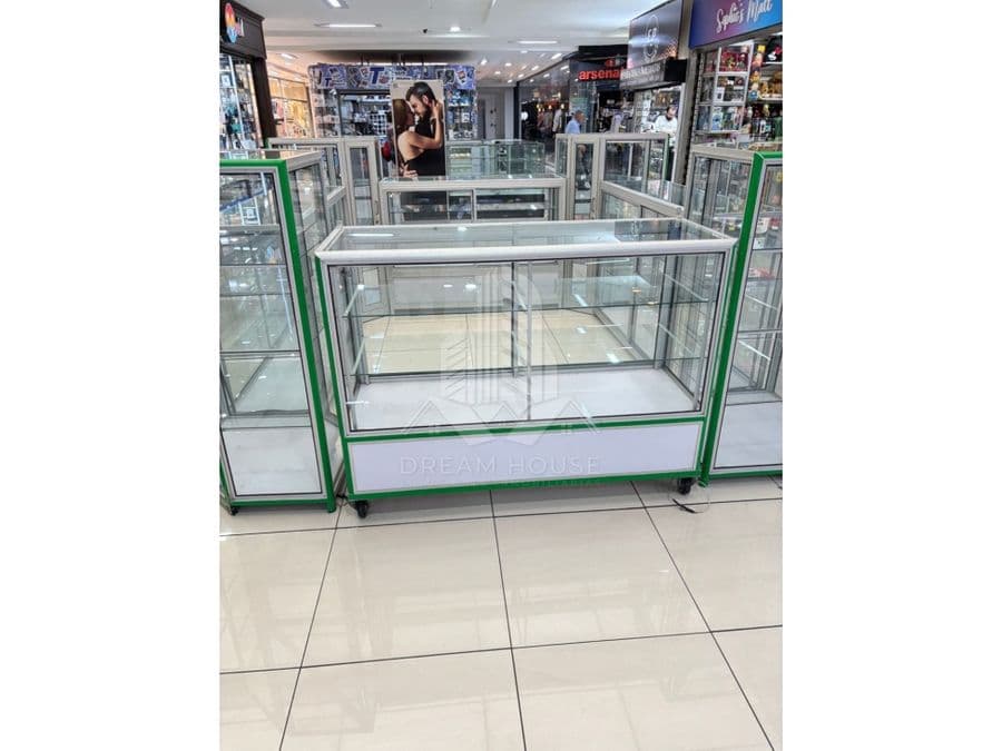 Commercial at San José