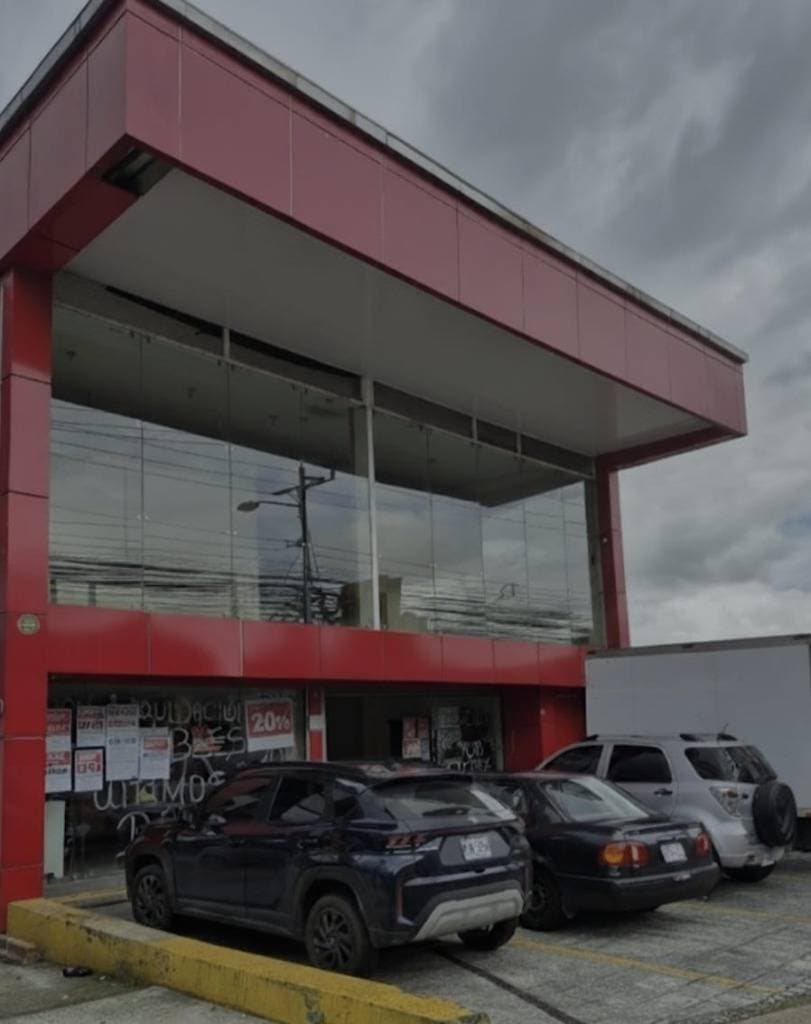 Commercial at Zapote