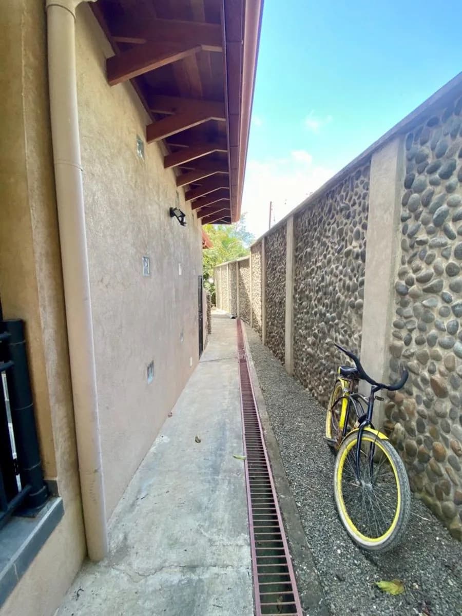 Comercial en Bahía Ballena