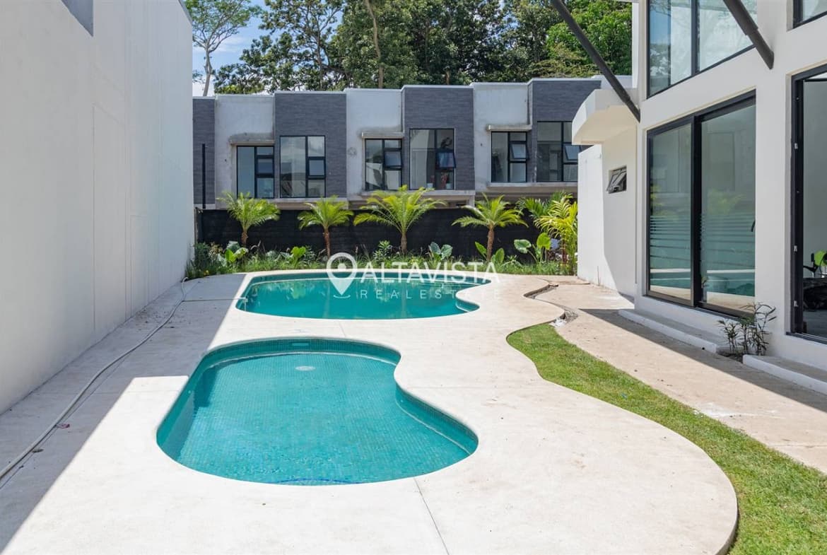 Casa en Santa Ana Urbano